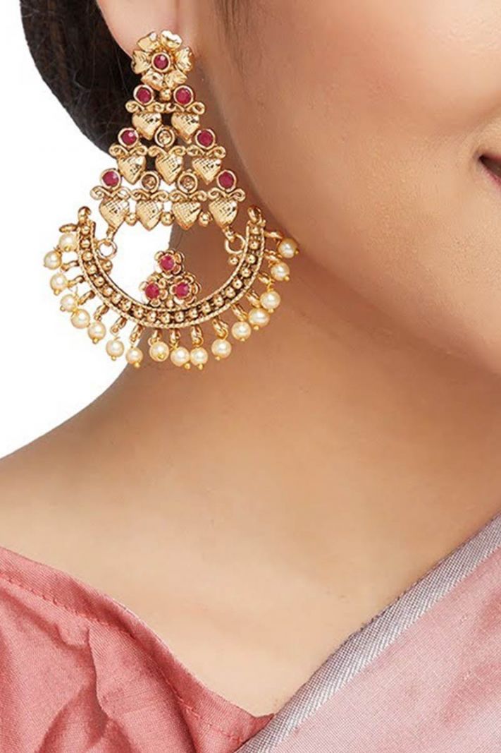 Alloy Antiqe Gold Earring Set With Stone Work