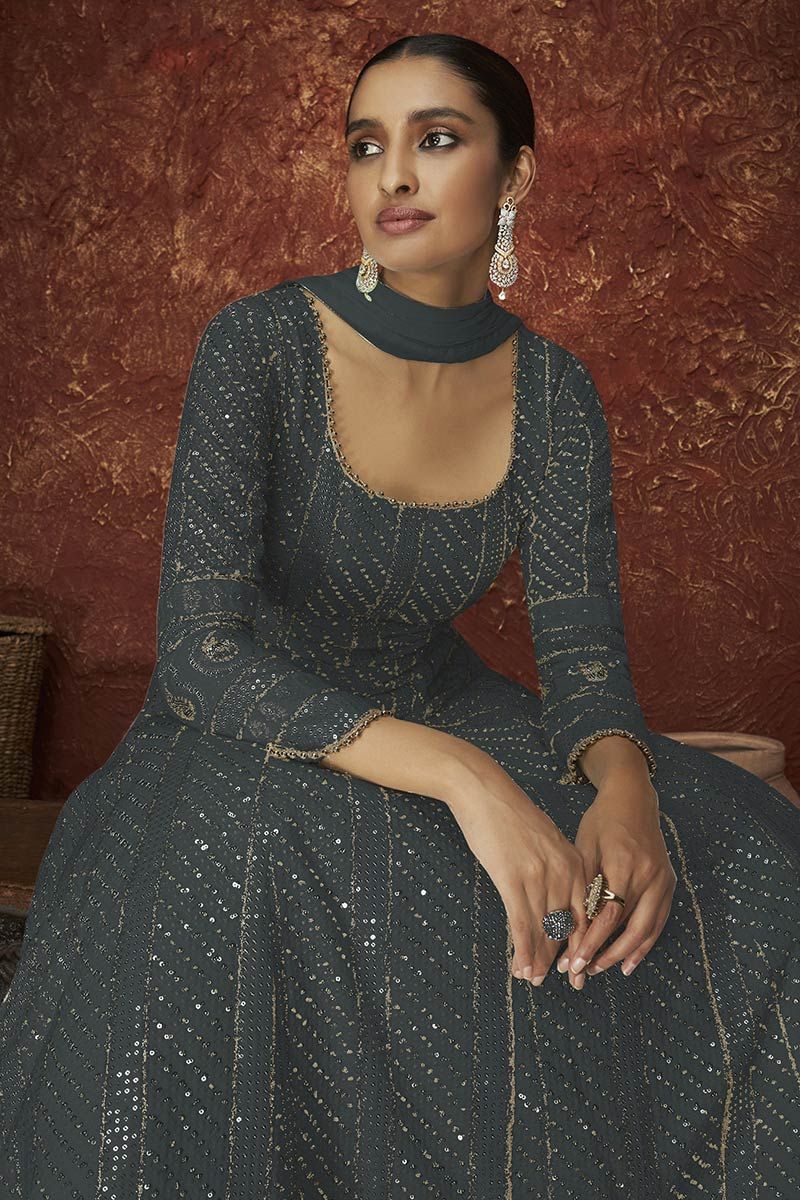 Bunaai - Recreate old world charm with our Cloud Grey Suit Set. Long, flowy  anarkali set features a broad black border 🖤 Shop now :  https://www.bunaai.com/products/cloud-grey-suit-set?_pos=1&_sid=b64d16f4a&_ss=r  Available in sizes ( XS to