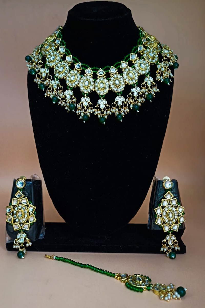 Shop Designer Dark Green Stones Collar Necklace Set Party Wear Online at  Best Price | Cbazaar
